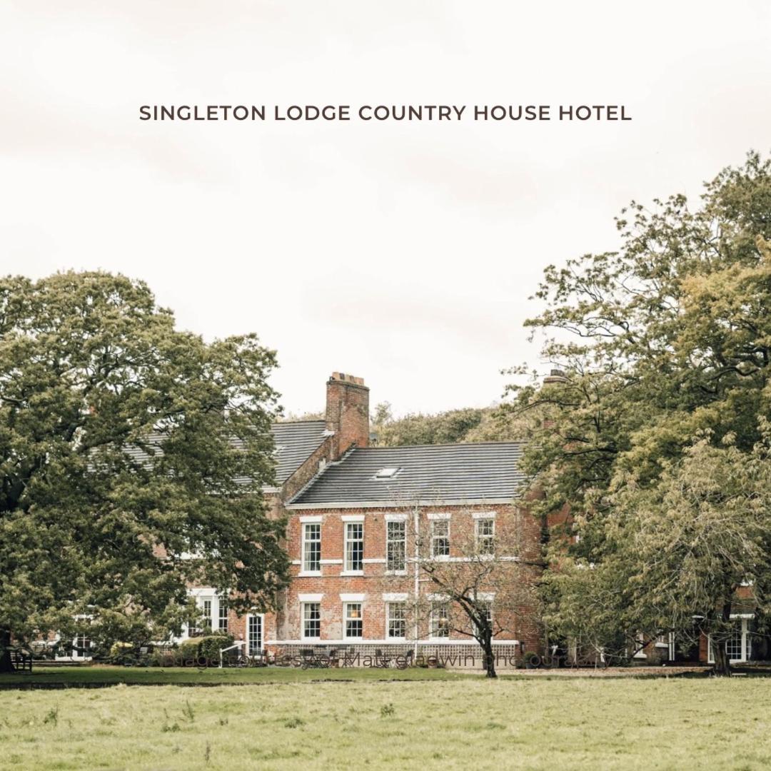 Singleton Lodge Country House Hotel Poulton-le-Fylde Eksteriør billede