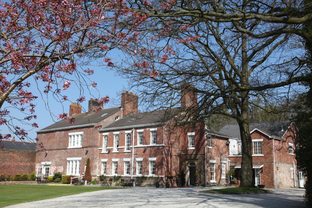 Singleton Lodge Country House Hotel Poulton-le-Fylde Eksteriør billede