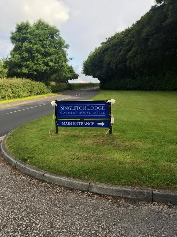 Singleton Lodge Country House Hotel Poulton-le-Fylde Eksteriør billede